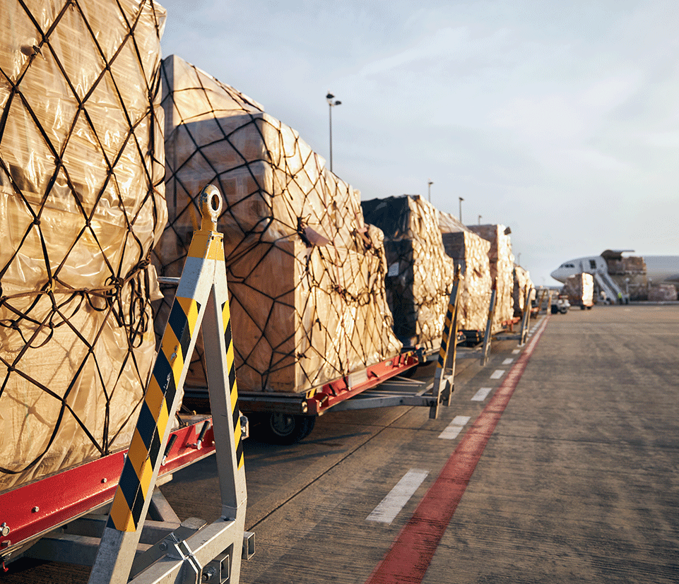 الشحن من أبوظبي إلى المملكة المتحدة - ألفا للشحن